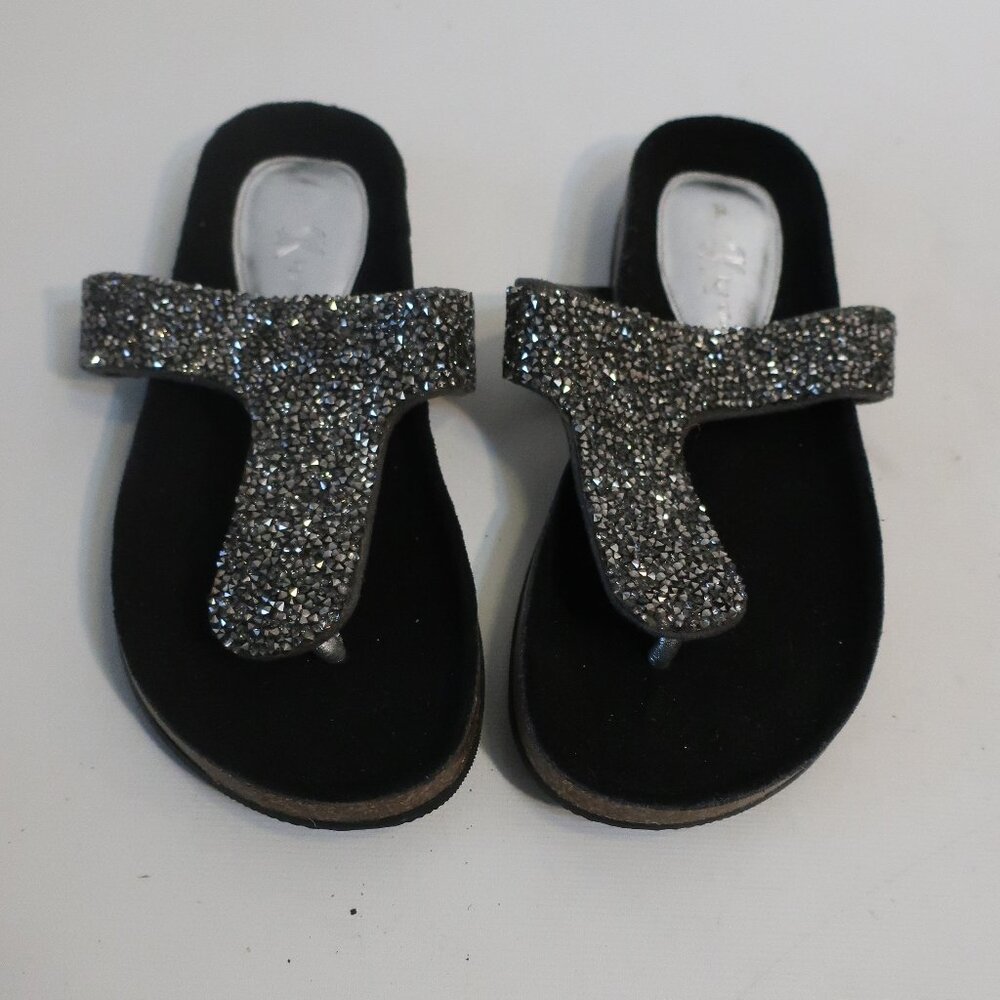 Womens Sk by Skemo Black, Silver Stone Toe Thong Sandals Left 8/Right 7